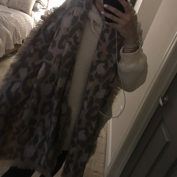H&M pink neutral big leopard heavy scarf oversized - Picture 2 of 5